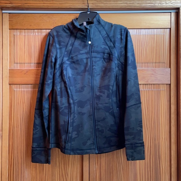 lululemon athletica Jackets & Blazers - Lululemon camo jacket